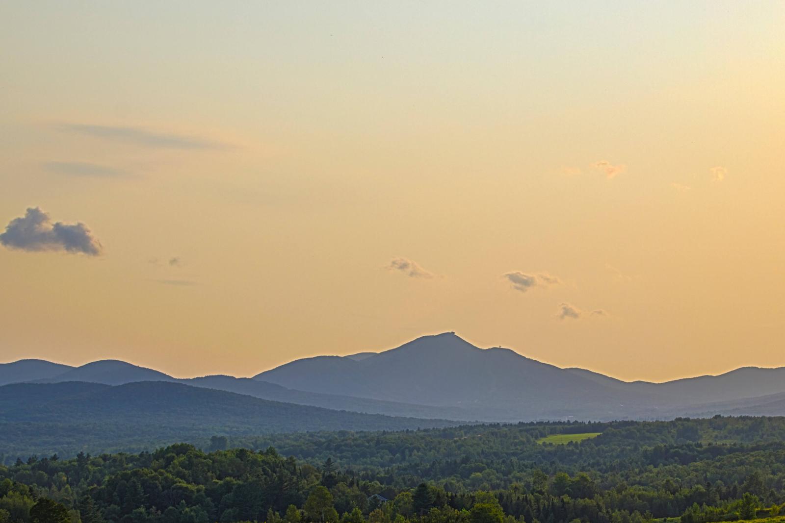Summer_MtnSilhouette_OrangeSky