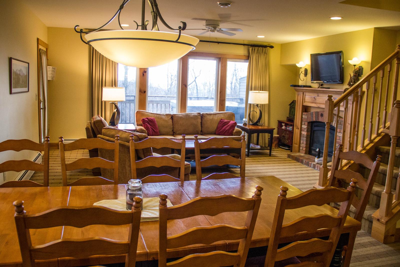 North Village Townhome 311 Dining