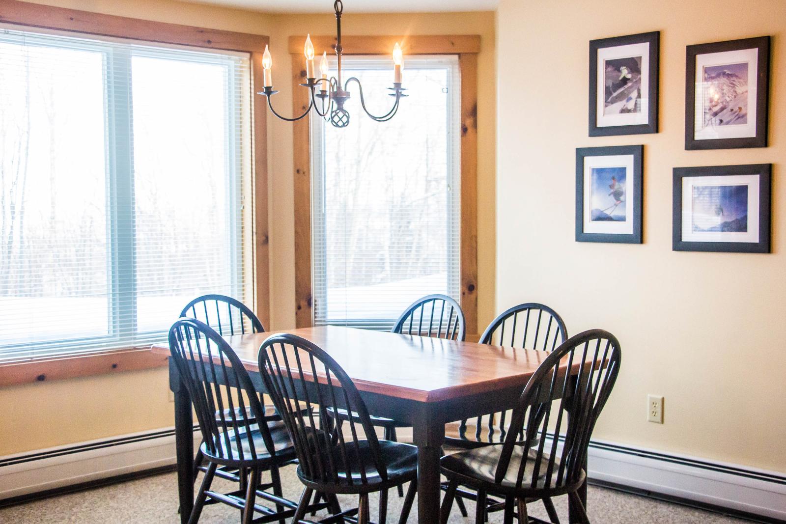 Village Condo 447 Dining