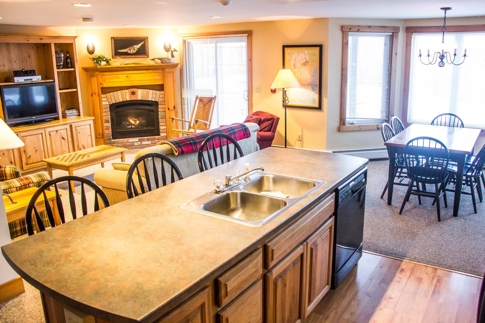 Village Condo 447 Dining and Kitchen