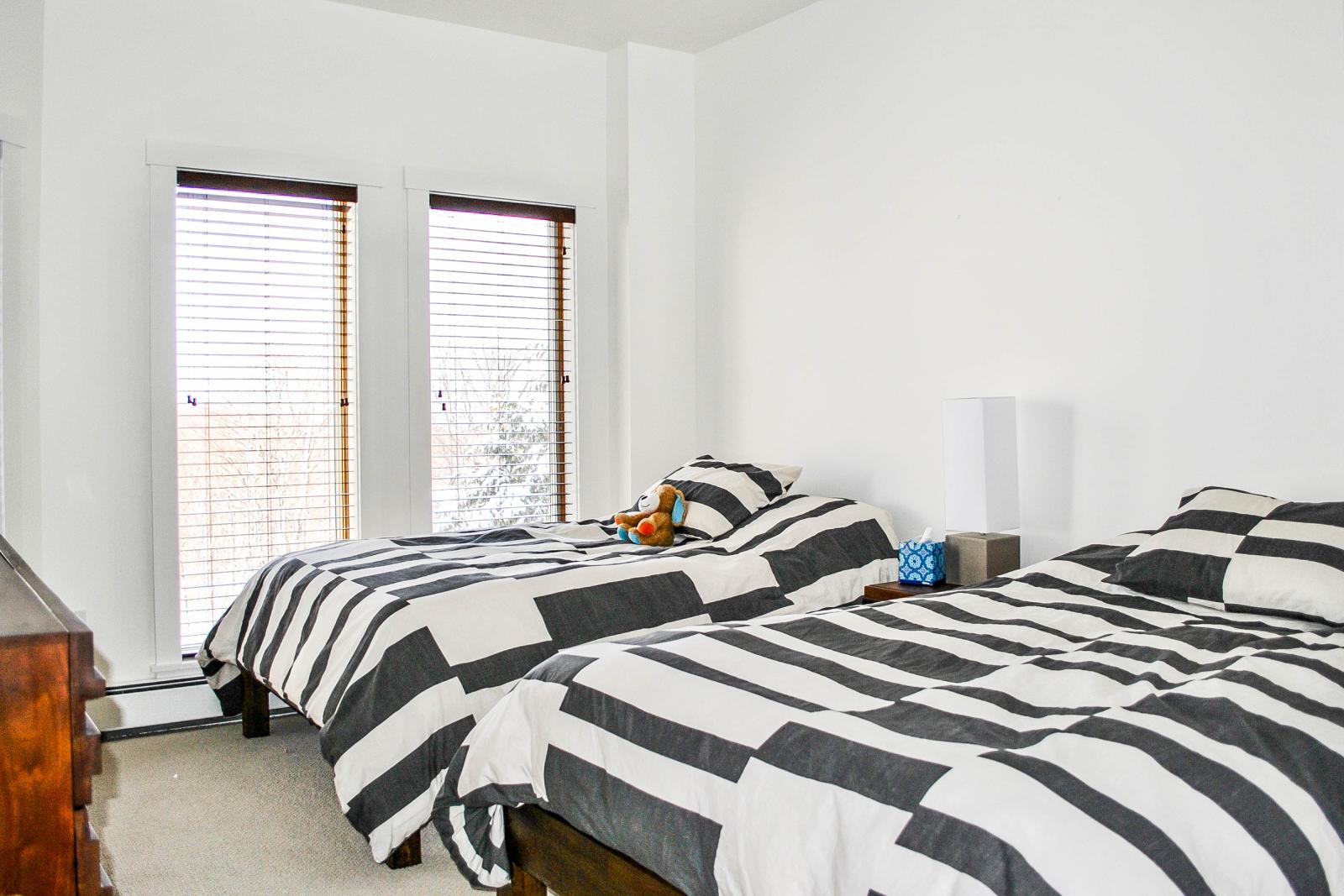 Village Condo 110 Twin Bedroom