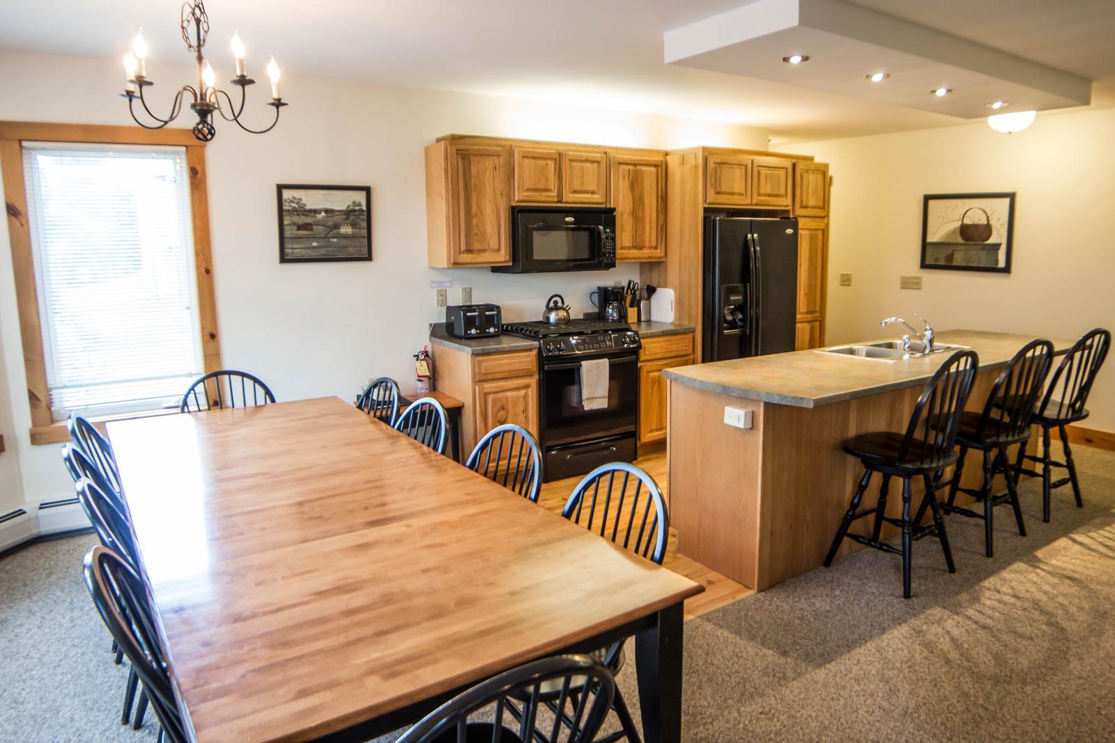 Village Townhome 457 Kitchen and Dining