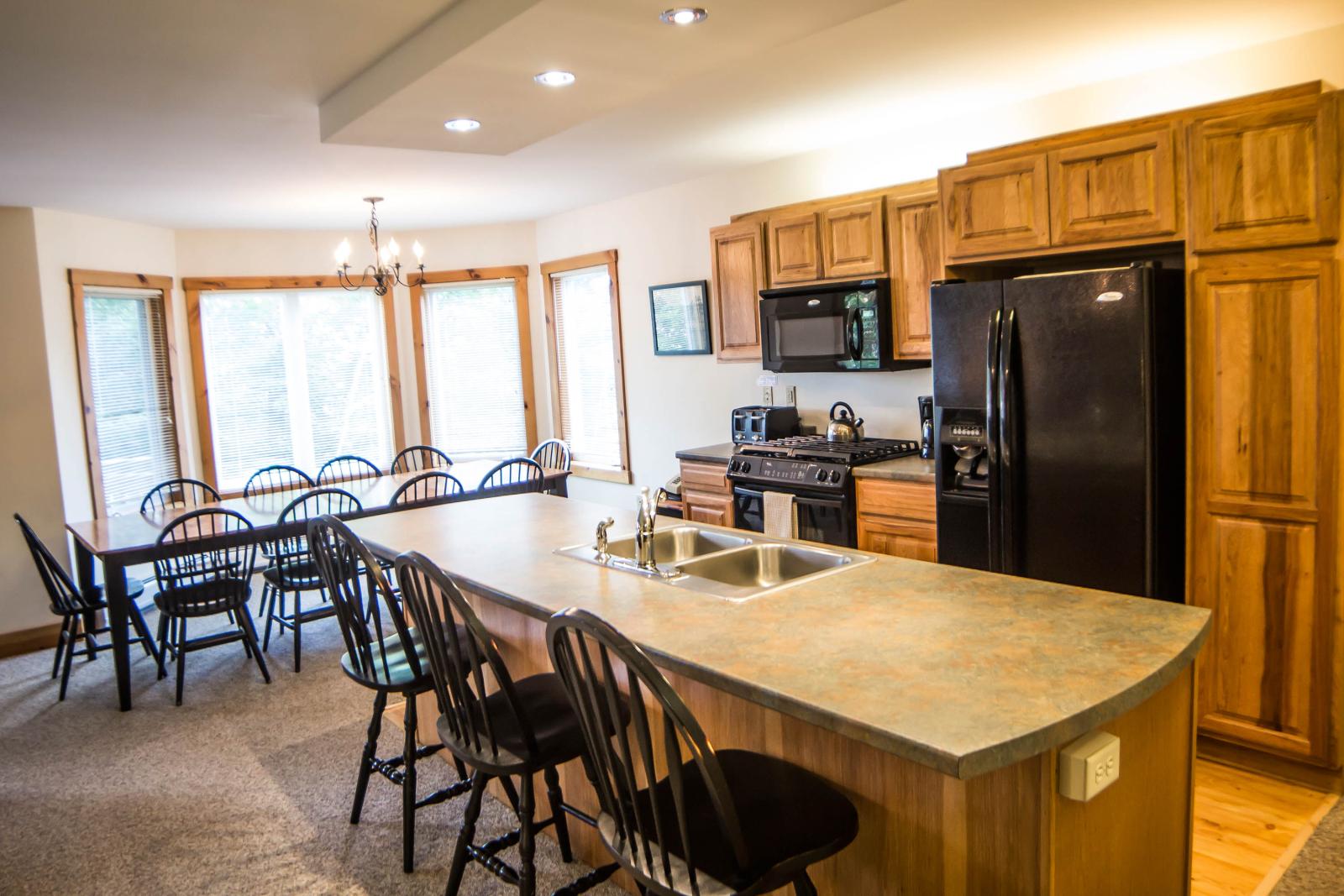 Village Townhome 457 Kitchen and Dining