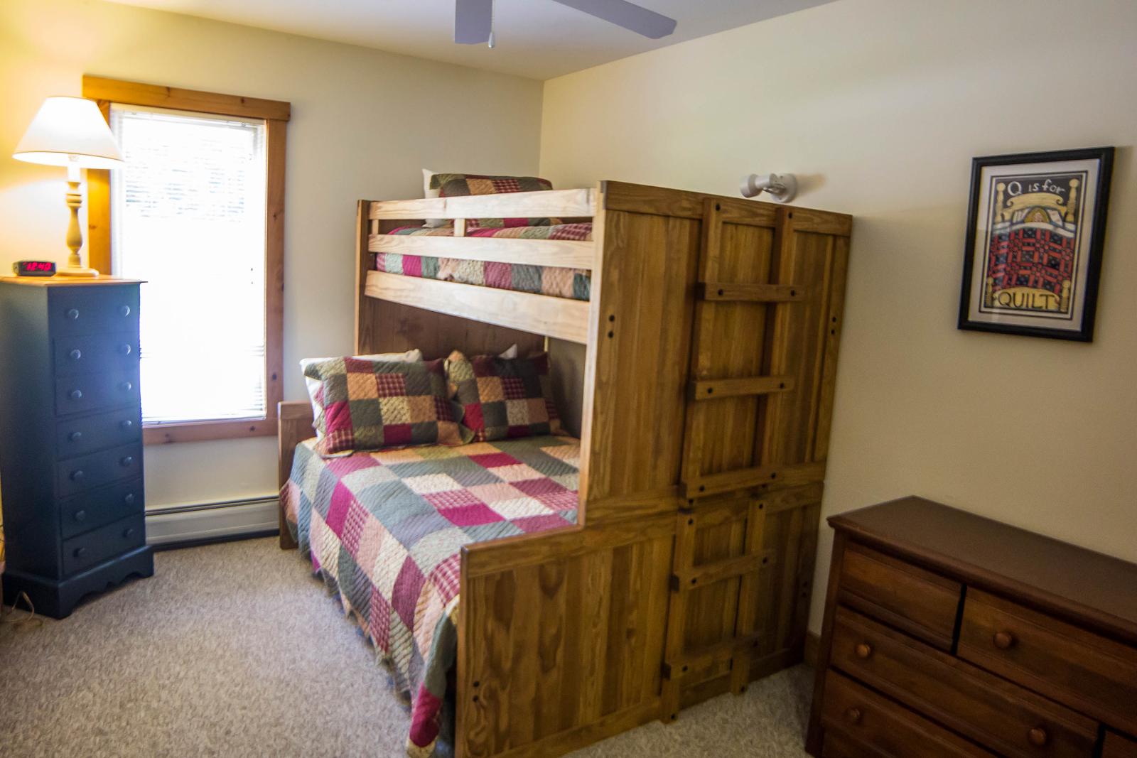Village Townhome 457 Bunk Bedroom