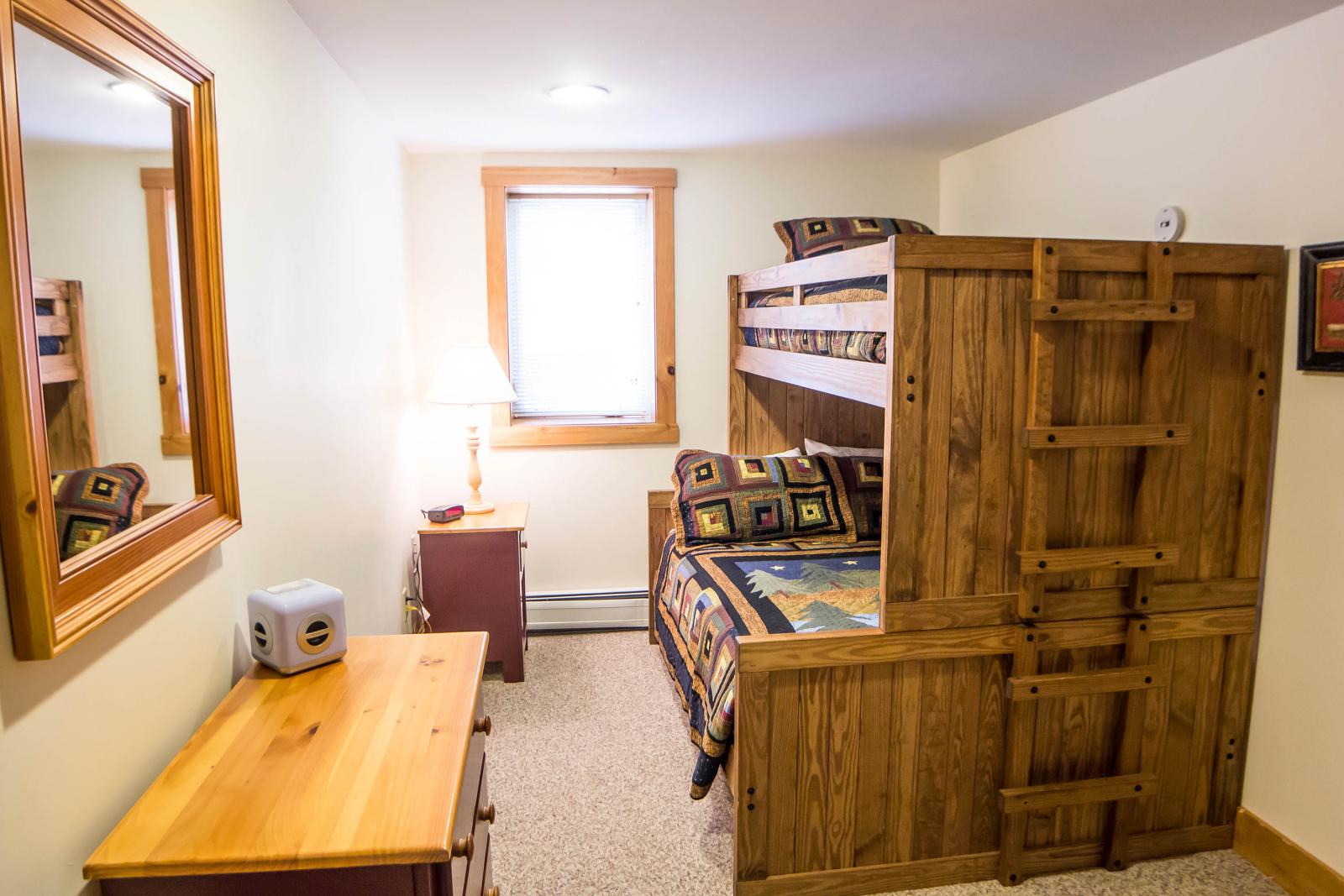 Village Townhome 457 Bunk Bedroom 