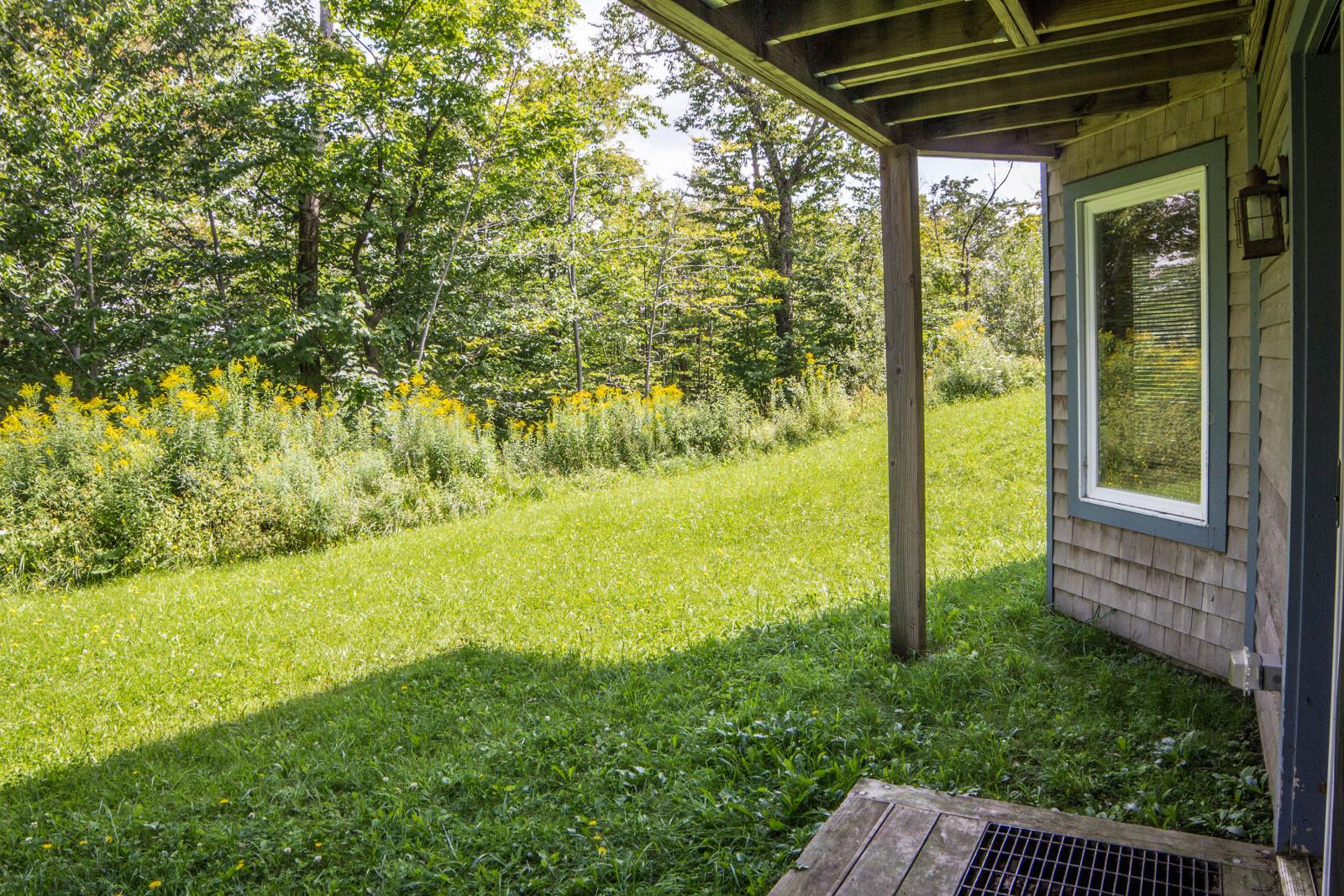 Village Townhome 457 Lawn