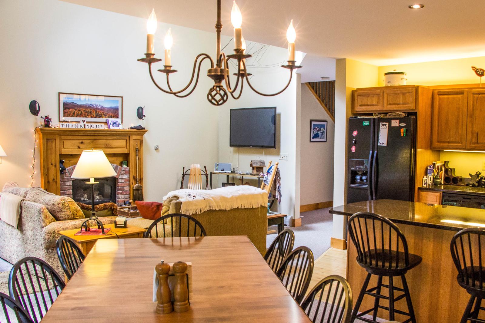 Village Townhome 138 Dining