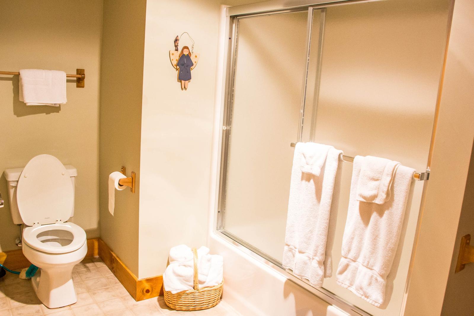 Village Townhome 138 Bathroom
