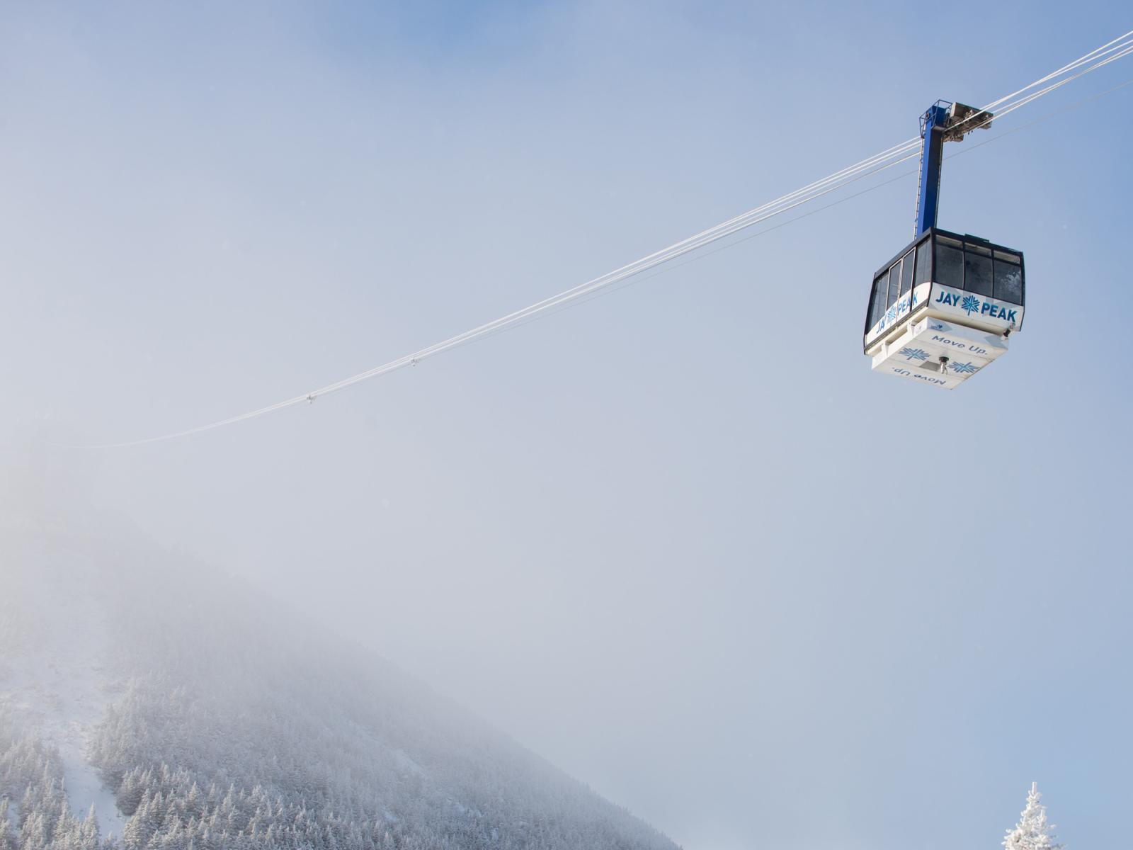 Tram_Floating