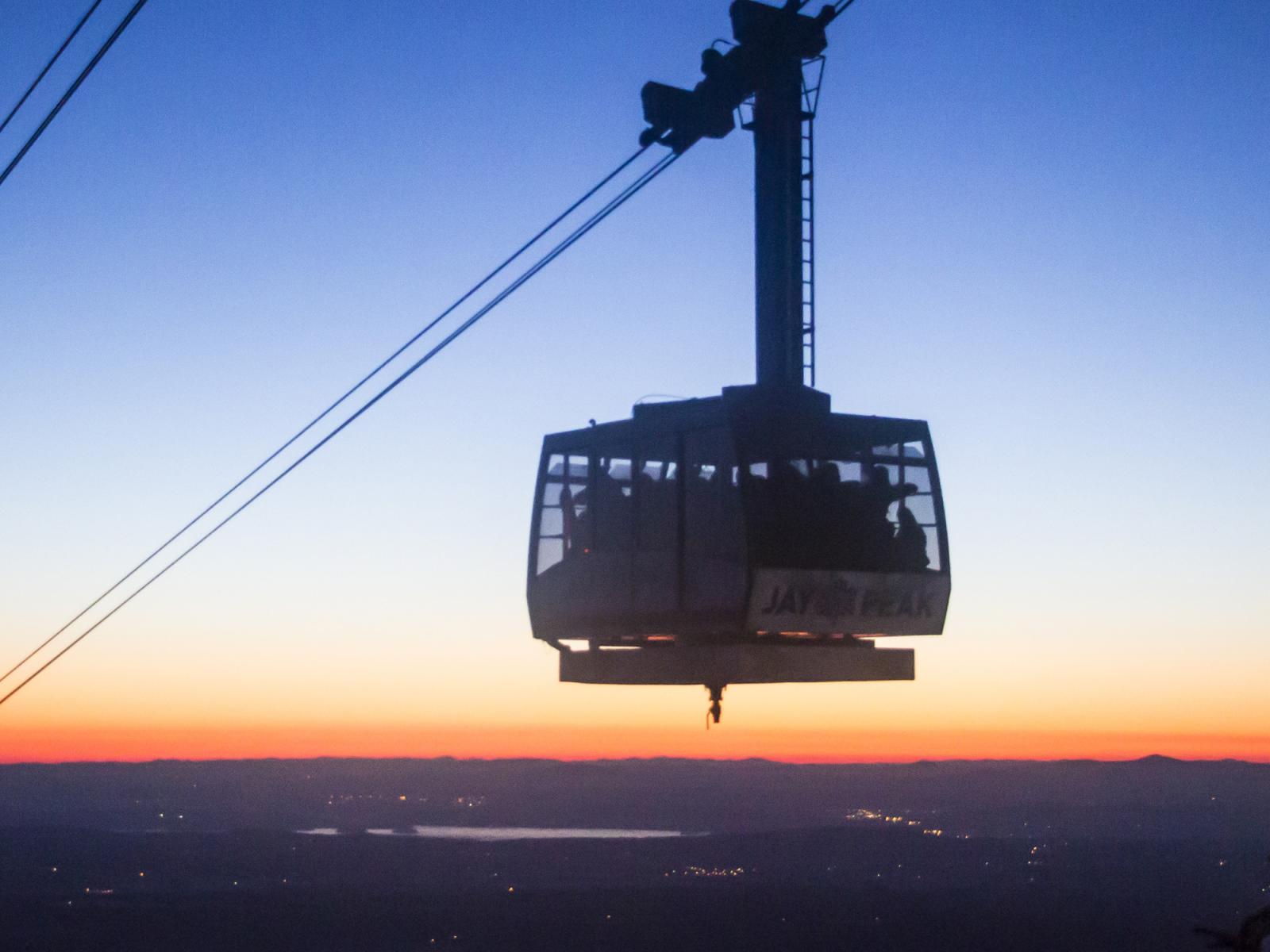 Tram_EasterSunrise