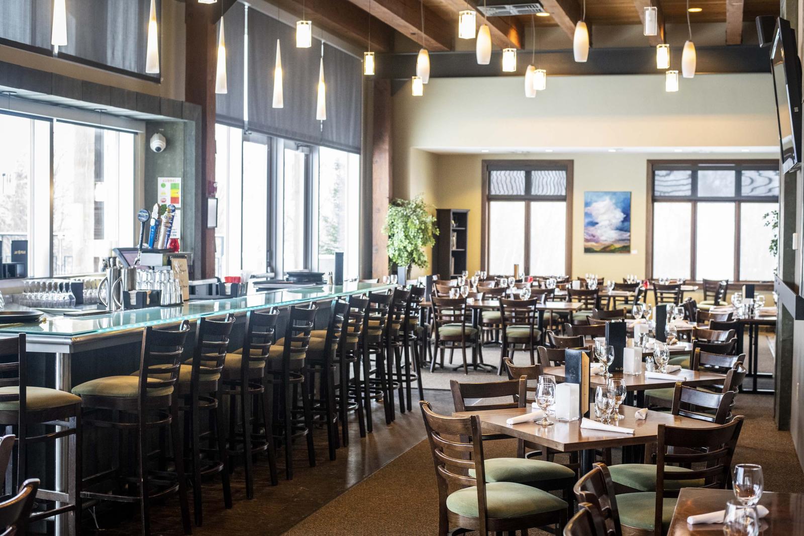 Clubhouse Grille Interior