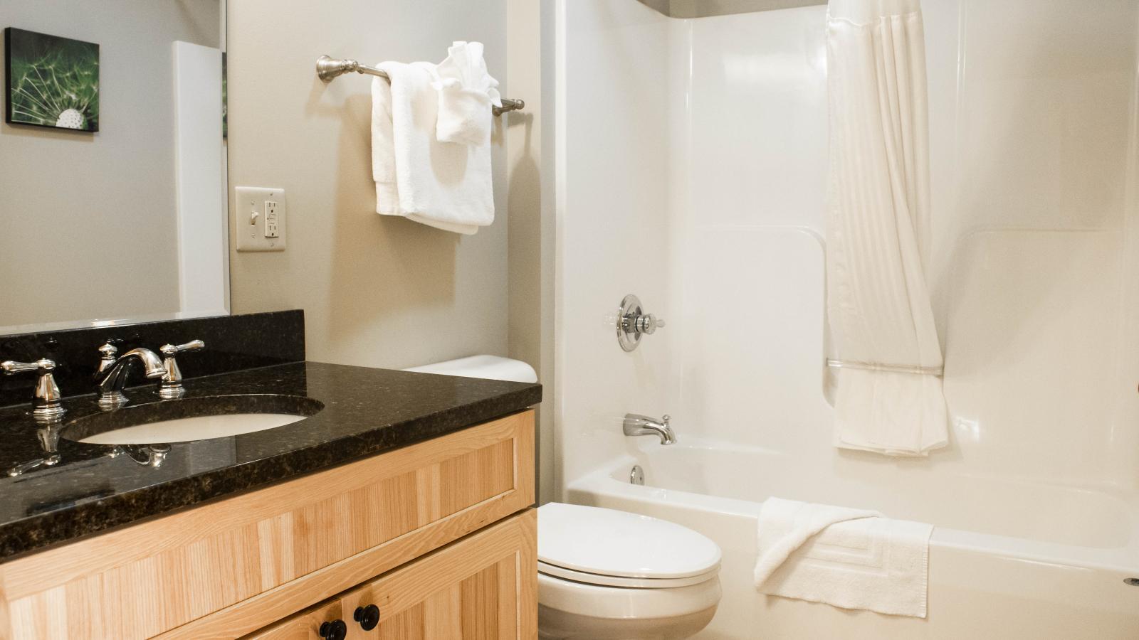 Journeys End Interior - Bathroom