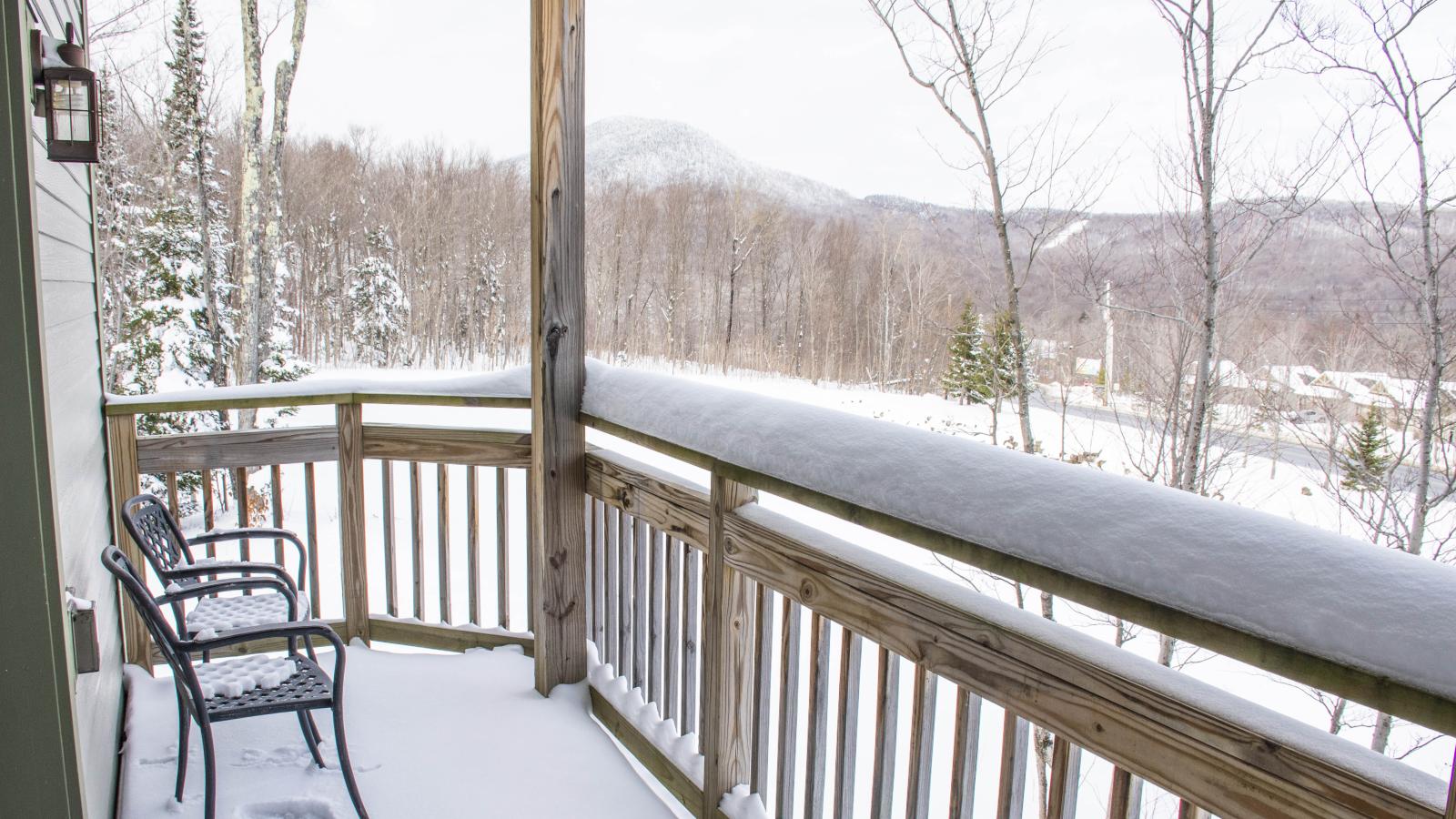 Journeys End Winter Deck