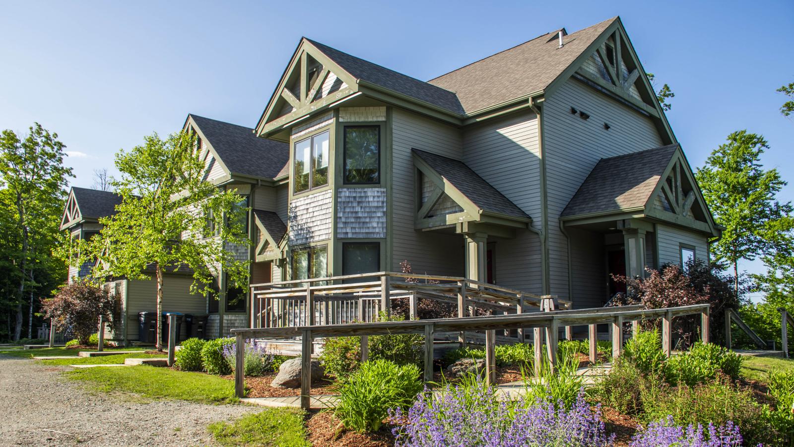 Journeys End Summer Exterior