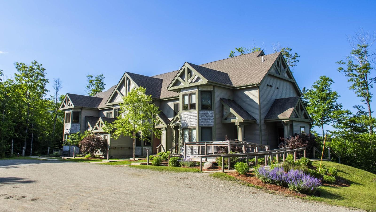 Journeys End Summer Exterior