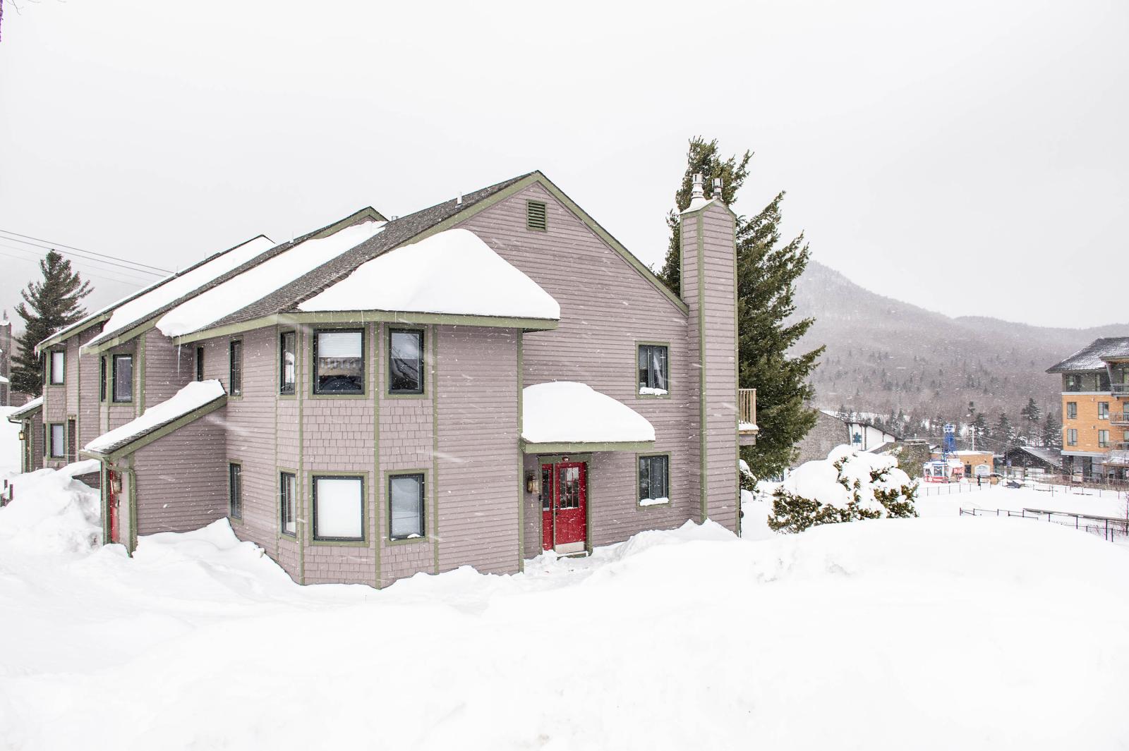 Slopeside Condominium 708