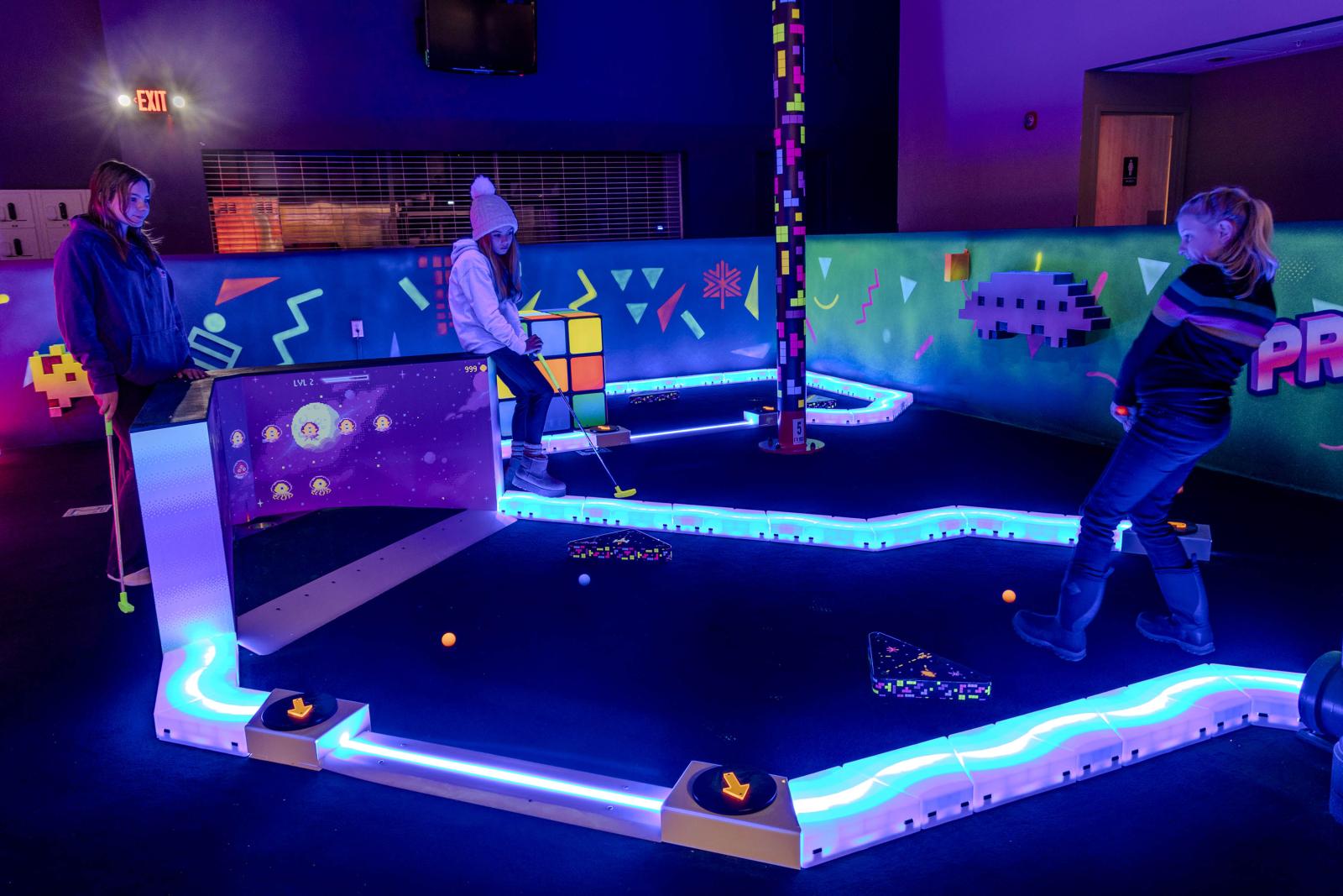 Indoor Minigolf Course 
