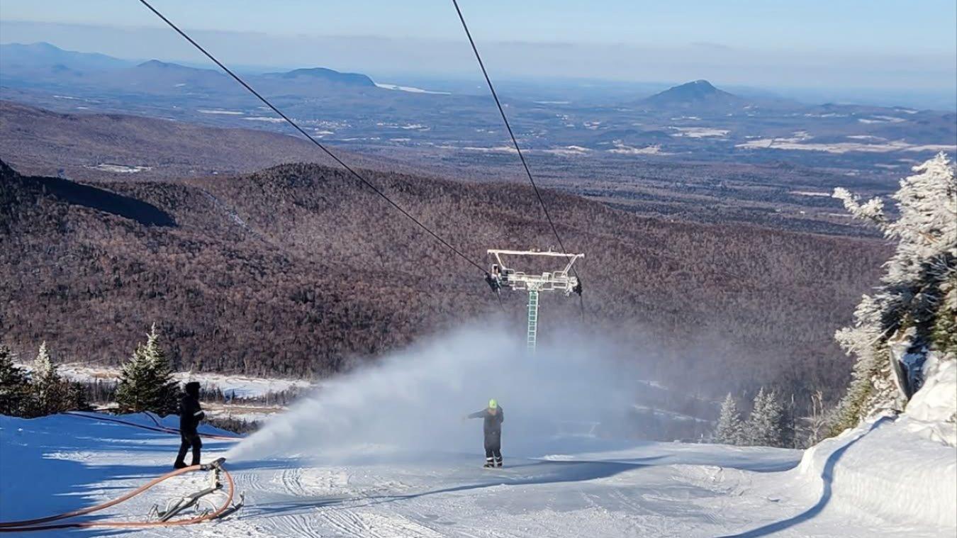 Snowmaking on the Goat.