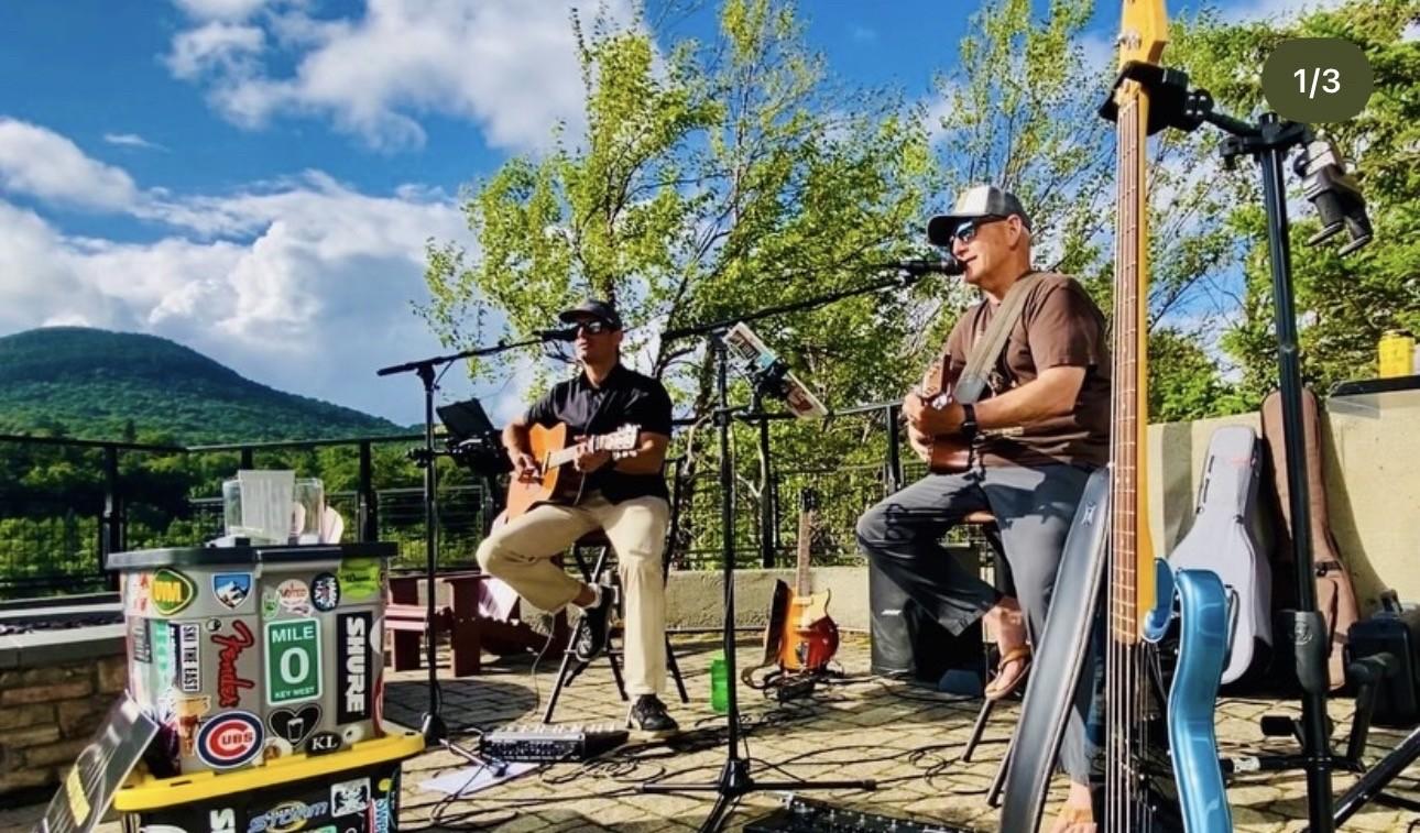 Lloyd Tyler Band performing Wood Fired Friday.
