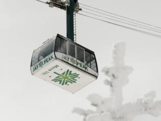 Tram_WhiteSky